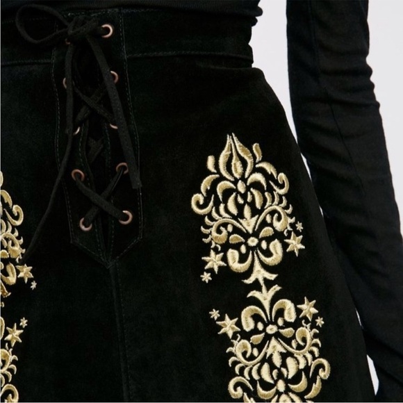 Free People Wild West Embroidered Suede Mini Skirt in Black and Gold. X-Small - Picture 2 of 12